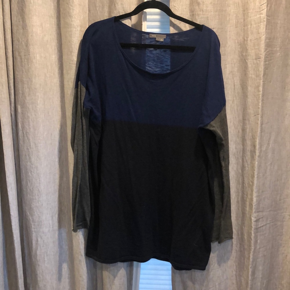 Lightweight scoop neck color block sweater